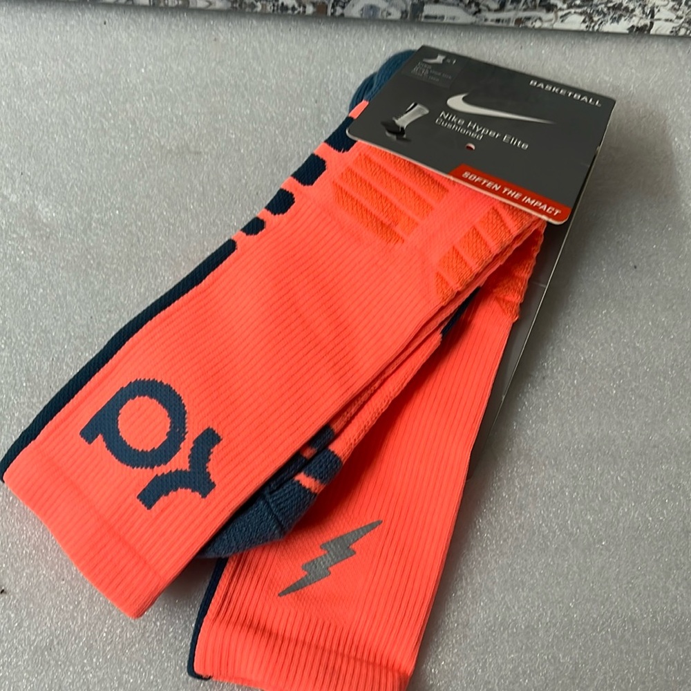 Nike KD Hyper Elite Basketball Crew Socks Mens shoe sz 8-12